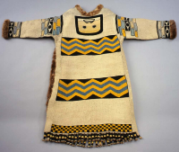 Mrs.%20Benson%2C%20%3Cb%3E%3Ci%3E%20Chilkat%20Coat%3C%2Fi%3E%3C%2Fb%3E%2C%20ca.%201885%2C%20mountain%20goat%20wool%2C%20otter%20fur%2C%20and%20cedar%20bark%2C%20Museum%20Purchase%3A%20Indian%20Collection%20Subscription%20Fund%2C%20Rasmussen%20Collection%20of%20Northwest%20Coast%20Indian%20Art%2C%20no%20known%20copyright%20restrictions%2C%2048.3.548